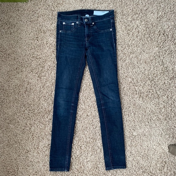 rag & bone Denim - Rag & Bone Skinny Capri Jean in Lynwood(dark wash)